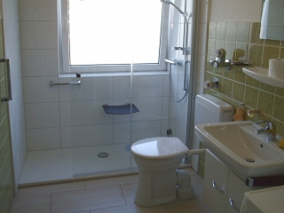 waschbecken-wc-dusche